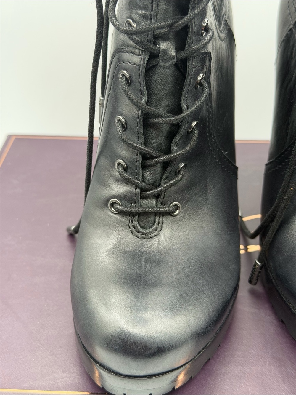 Vince Camuto Signature Women's Black Lace-Up High Heel Ankle Boots Size 8M - Picture 5 of 16